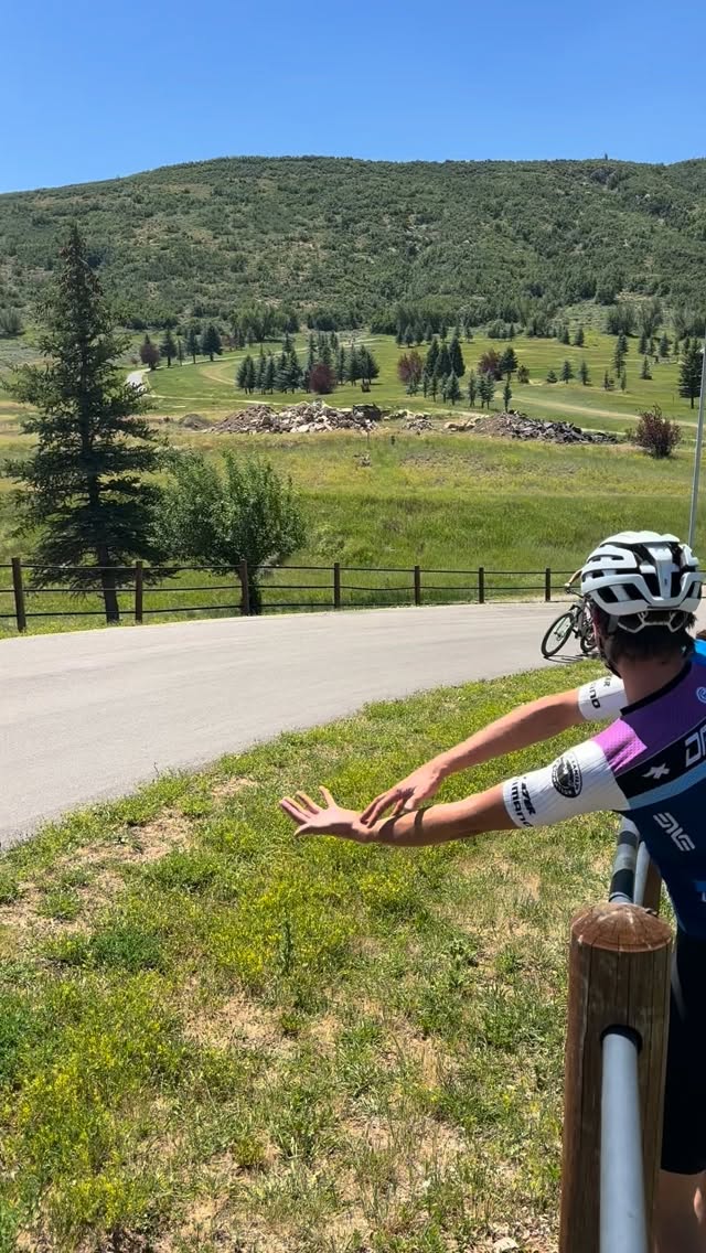 SoHo Short Track Shenanigans. ⭐️ Congrats to @toby_hassett for 🥈in Elite Men and @oliver.birdie.smith for 🥉in U23 Men!